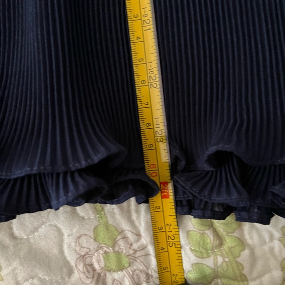 Gorgeous Alberta Ferretti pleated tank top - Picture 6 of 9